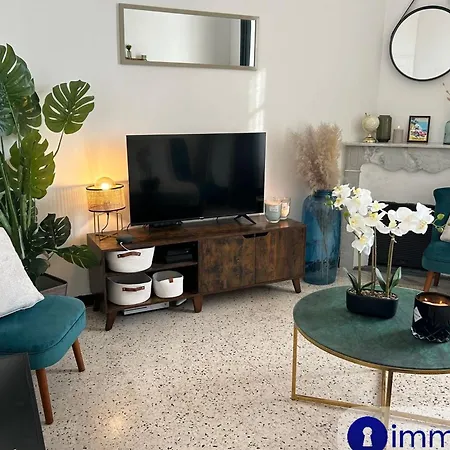 Apartment In The Heart Of